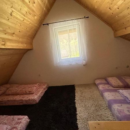 Bed And Breakfast Umoljani Rum bild