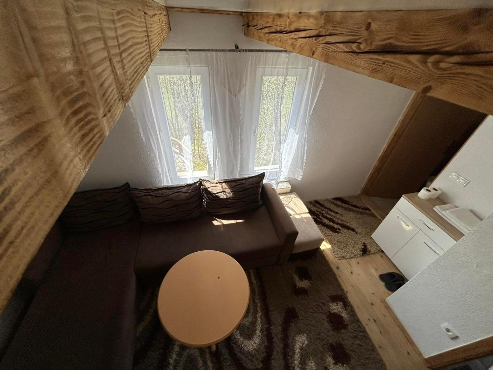 Bed And Breakfast Umoljani Rum bild